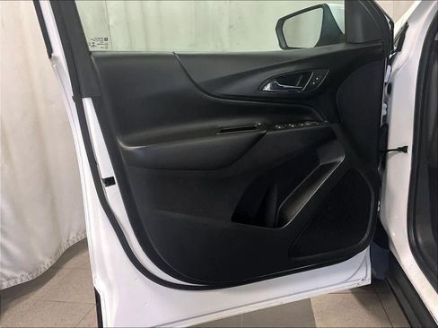 Used 2022 Chevrolet Equinox LT image 9