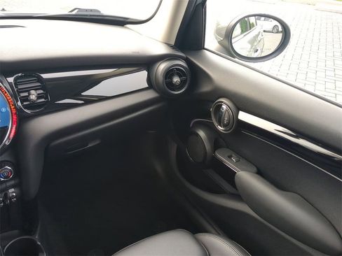 Used 2022 MINI Cooper S image 18