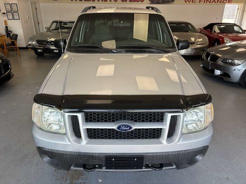 Used 2002 Ford Explorer Sport Trac 4x4 image 2