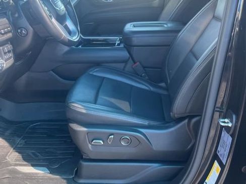 Used 2024 GMC Yukon XL Denali w/ Denali Reserve Package image 13