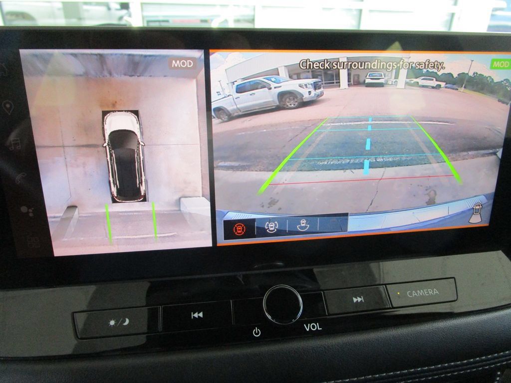 Used 2024 Nissan Rogue SL FWD image 43