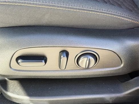 Certified 2021 Chevrolet Equinox LT image 16