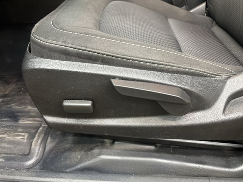Used 2021 Chevrolet Colorado LT w/ Fleet Safety Package RWD image 14