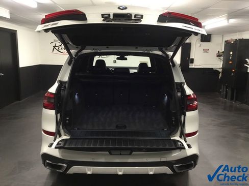 Used 2019 BMW X5 xDrive40i w/ M Sport Package image 12