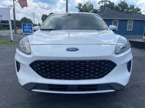 Used 2020 Ford Escape SE FWD image 2