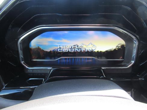 Certified 2024 Chevrolet Silverado 1500 High Country w/ Technology Package image 14