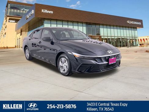 New 2025 Hyundai Elantra SE image 10