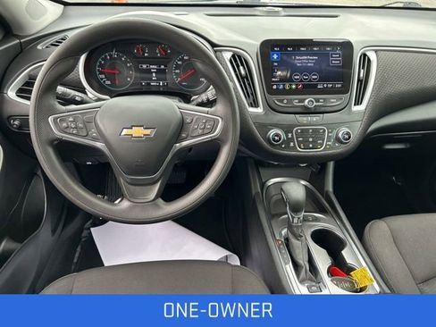 Used 2023 Chevrolet Malibu LT w/ Driver Confidence Package FWD image 2