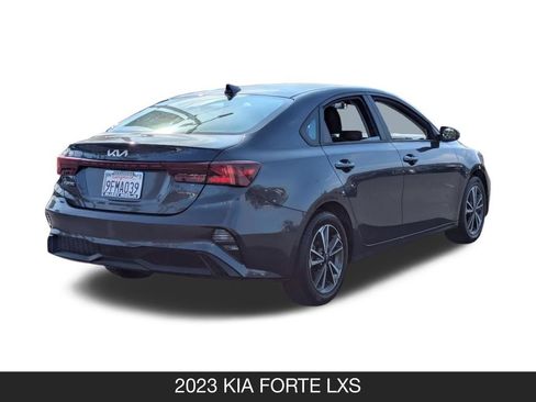 Used 2023 Kia Forte LXS w/ LXS Technology Package FWD image 9