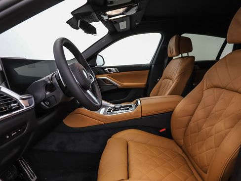 New 2026 BMW X6 xDrive40i w/ Climate Comfort Package image 11