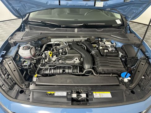 Used 2025 Volkswagen Jetta SE FWD image 31
