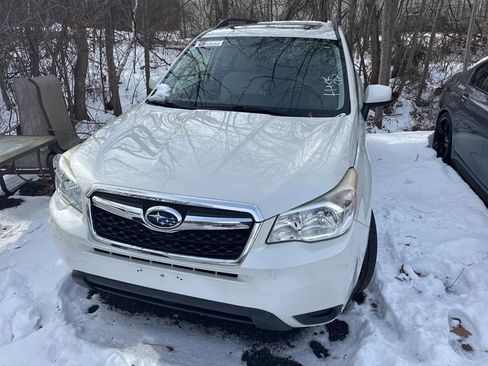Used 2014 Subaru Forester 2.5i Premium w/ All-Weather Package image 2