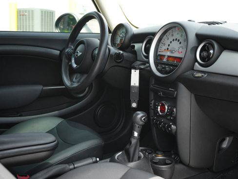 Used 2013 MINI Cooper Hardtop FWD image 32