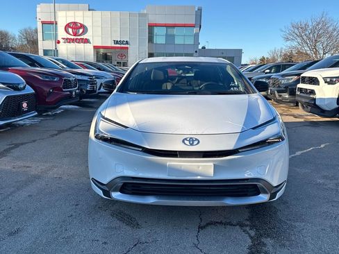 New 2026 Toyota Prius Plug-In Hybrid FWD image 2