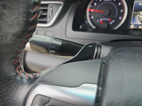 Used 2017 Toyota Camry XSE image 22