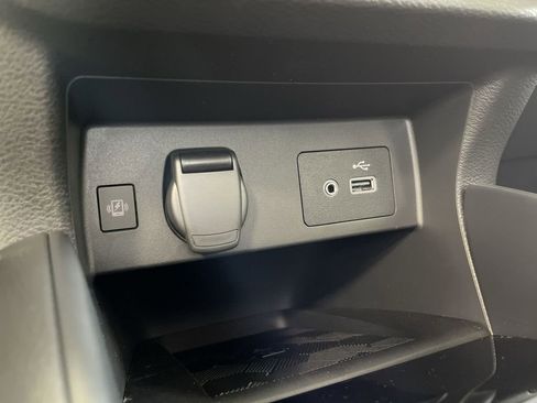 Certified 2025 Nissan Versa SV w/ Trunk Package image 24