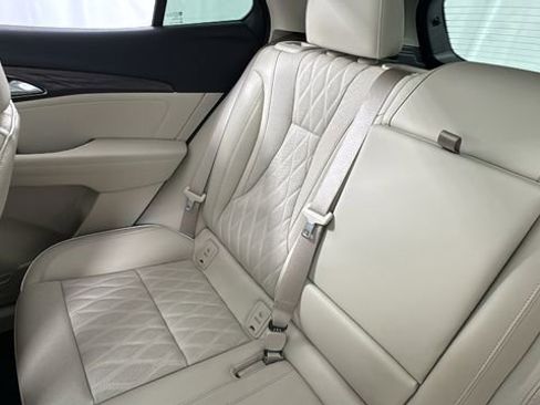 Used 2023 Buick Envision Avenir image 14