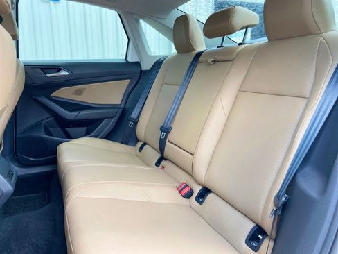 Used 2020 Volkswagen Jetta SE w/ SE Cold Weather Package FWD image 18