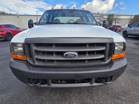 Used 2001 Ford F350 XL image 3