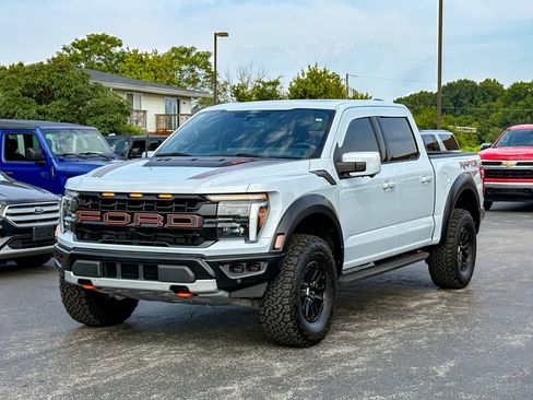 Used 2025 Ford F150 Raptor AWD/4WD image 5