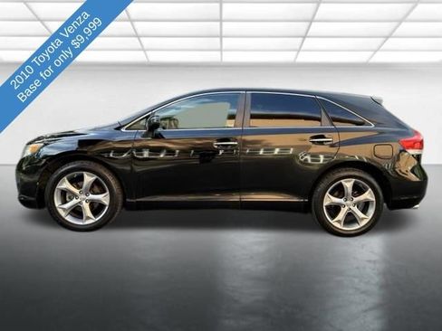 Used 2010 Toyota Venza FWD image 2