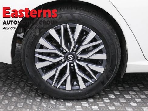 Used 2025 Nissan Altima 2.5 SV image 30