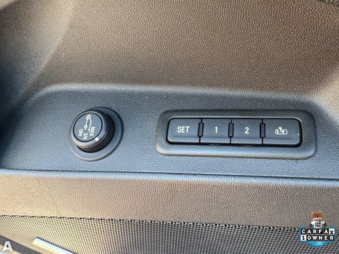 Used 2023 Chevrolet Equinox Premier FWD image 29