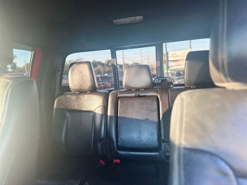 Used 2012 Ford F250 Lariat w/ Lariat Interior Pkg image 12
