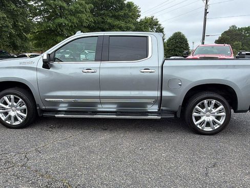 Certified 2024 Chevrolet Silverado 1500 High Country w/ High Country Premium Package AWD/4WD image 8