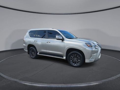 Used 2023 Lexus GX 460 Premium w/ Premium Package image 2