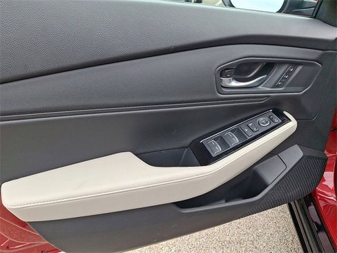 Used 2025 Honda Accord Touring image 12