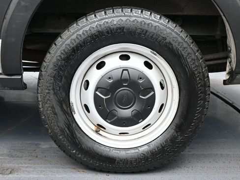 Used 2020 Ford Transit 350 XL image 12