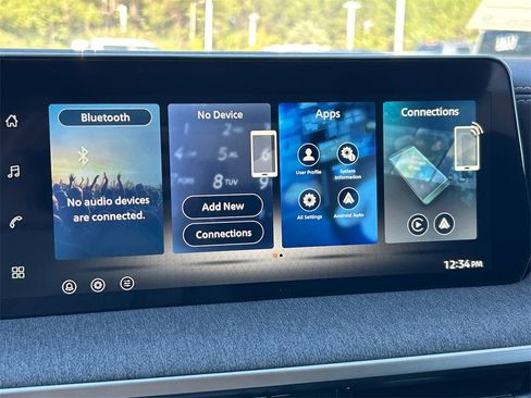 Used 2026 Nissan Kicks SV w/ Charging Package image 13