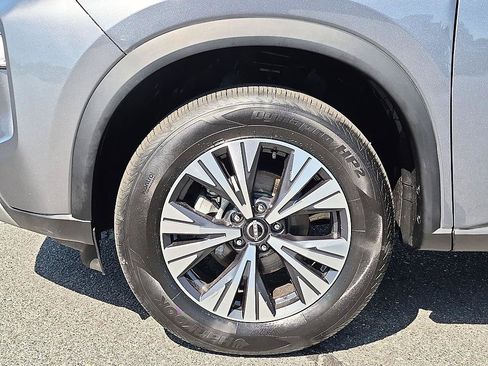 Used 2023 Nissan Rogue SV FWD image 10