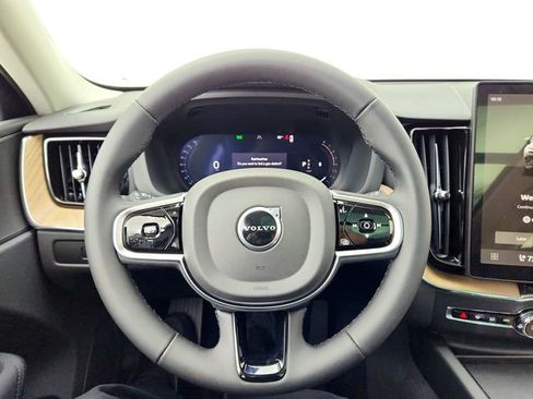 New 2026 Volvo XC60 B5 Plus w/ Protection Package Premier image 25