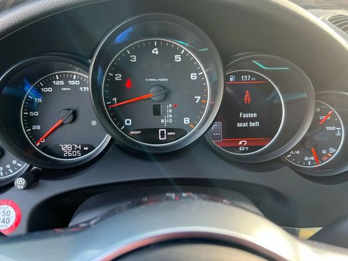 Used 2018 Porsche Cayenne Sport Utility 4D image 18