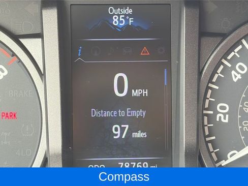 Used 2018 Toyota Tacoma TRD Sport AWD/4WD image 17