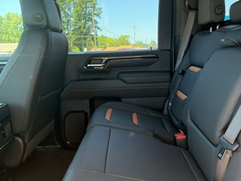 New 2026 GMC Sierra 2500 AT4 w/ LPO, Black Badging Package AWD/4WD image 18