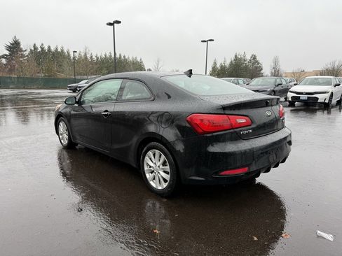 Used 2016 Kia Forte Koup EX w/ EX Premium Package image 5