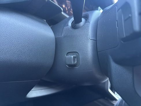 New 2026 GMC Acadia Denali Ultimate w/ LPO, Floor Liner Package AWD/4WD image 33