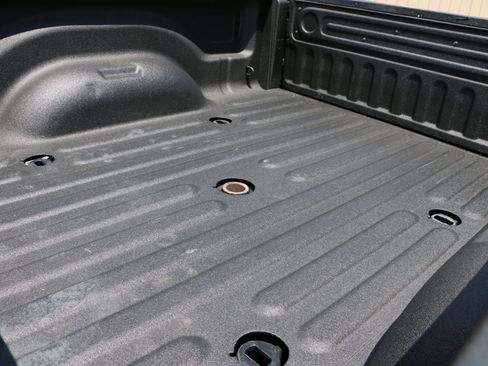 Used 2023 RAM 2500 Limited AWD/4WD image 32