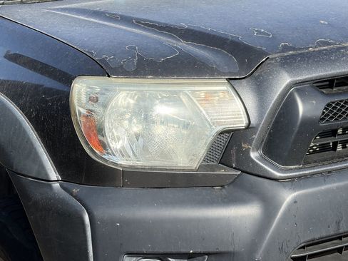 Used 2013 Toyota Tacoma PreRunner w/ Convenience Pkg RWD image 4