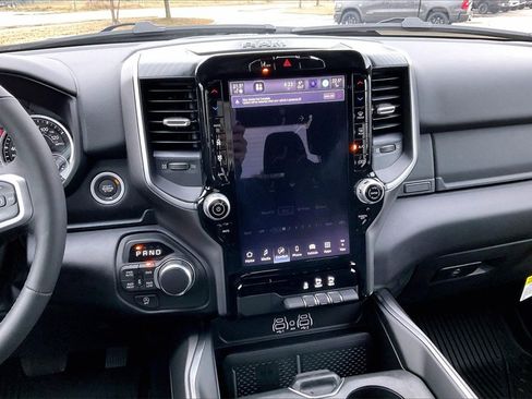 New 2026 RAM 1500 4x4 Crew Cab image 7