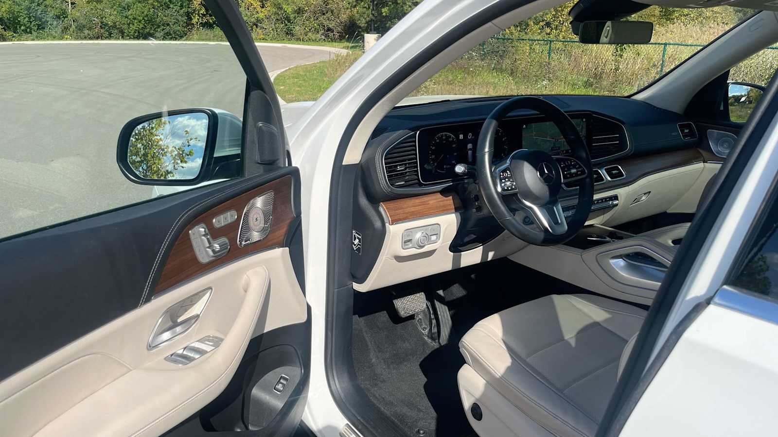 Certified 2023 Mercedes-Benz GLS 450 4MATIC image 16