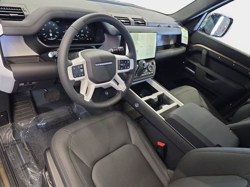 New 2026 Land Rover Defender 110 X-Dynamic SE AWD/4WD image 13