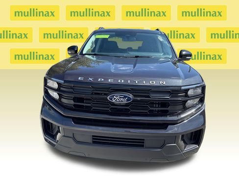 New 2026 Ford Expedition Active RWD image 12