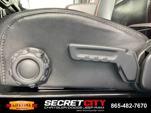 Used 2020 Jeep Gladiator Rubicon AWD/4WD image 13