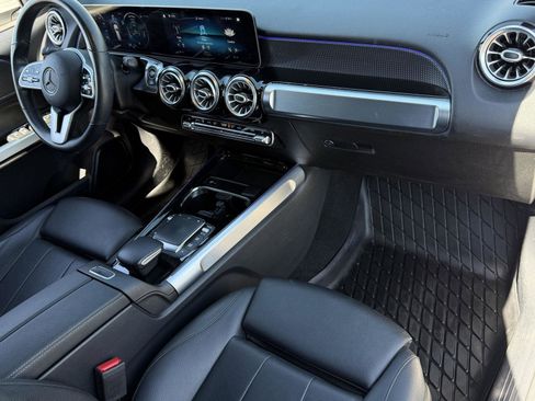 Used 2021 Mercedes-Benz GLB 250 4MATIC image 24