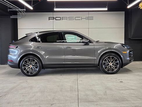 Certified 2026 Porsche Cayenne Coupe AWD/4WD image 27