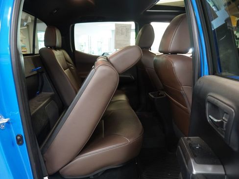 Used 2021 Toyota Tacoma Limited AWD/4WD image 31